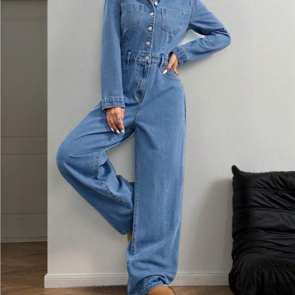 SHEIN Classic Denim Flare Jeans
